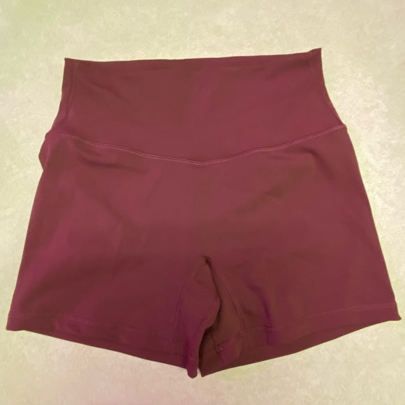 Mauve booty scrunch shorts. - Picture 1 of 4